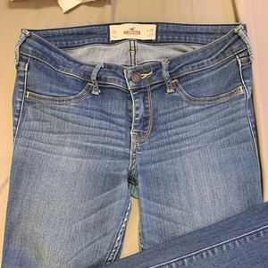 Skinny medium wash jeans from Hollister!!